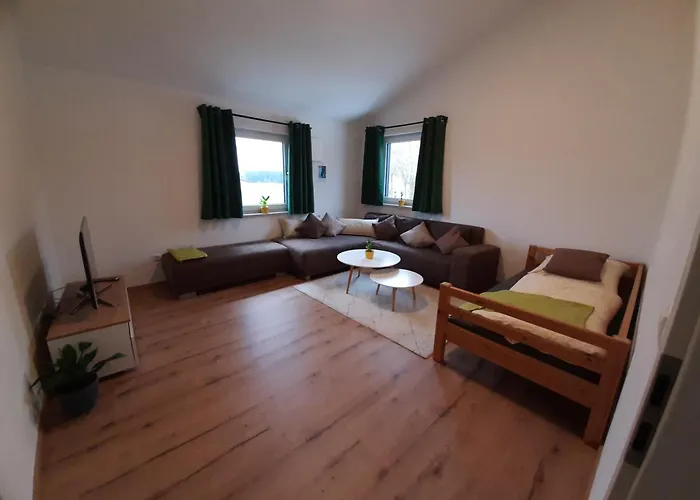 Mit Aussicht Auf Den Rhein-main-donau Kanal 프레이스타트